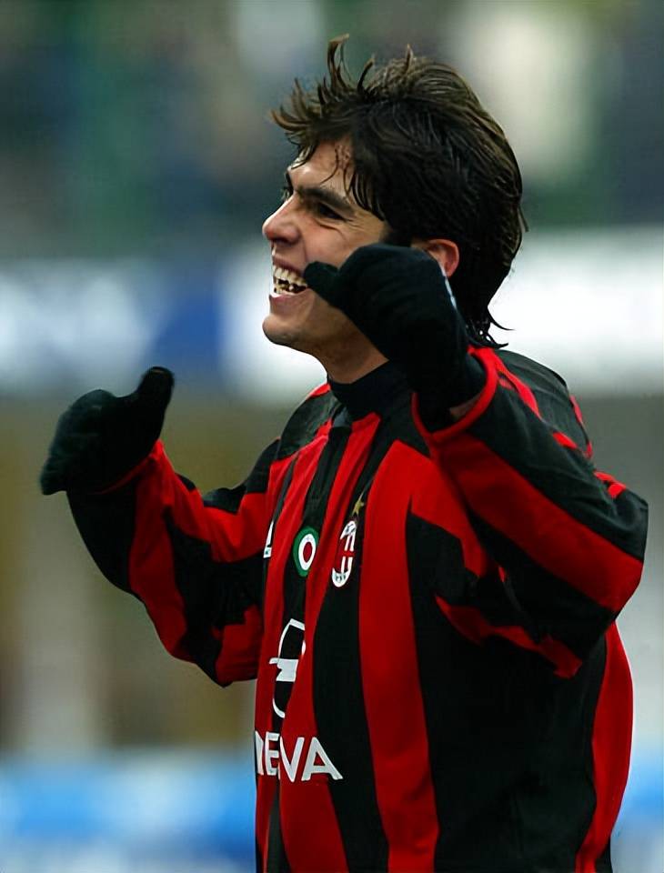 ac米兰队史今天:2004年1月25日5-0安科纳,鲁伊科斯塔打入米兰生涯意甲