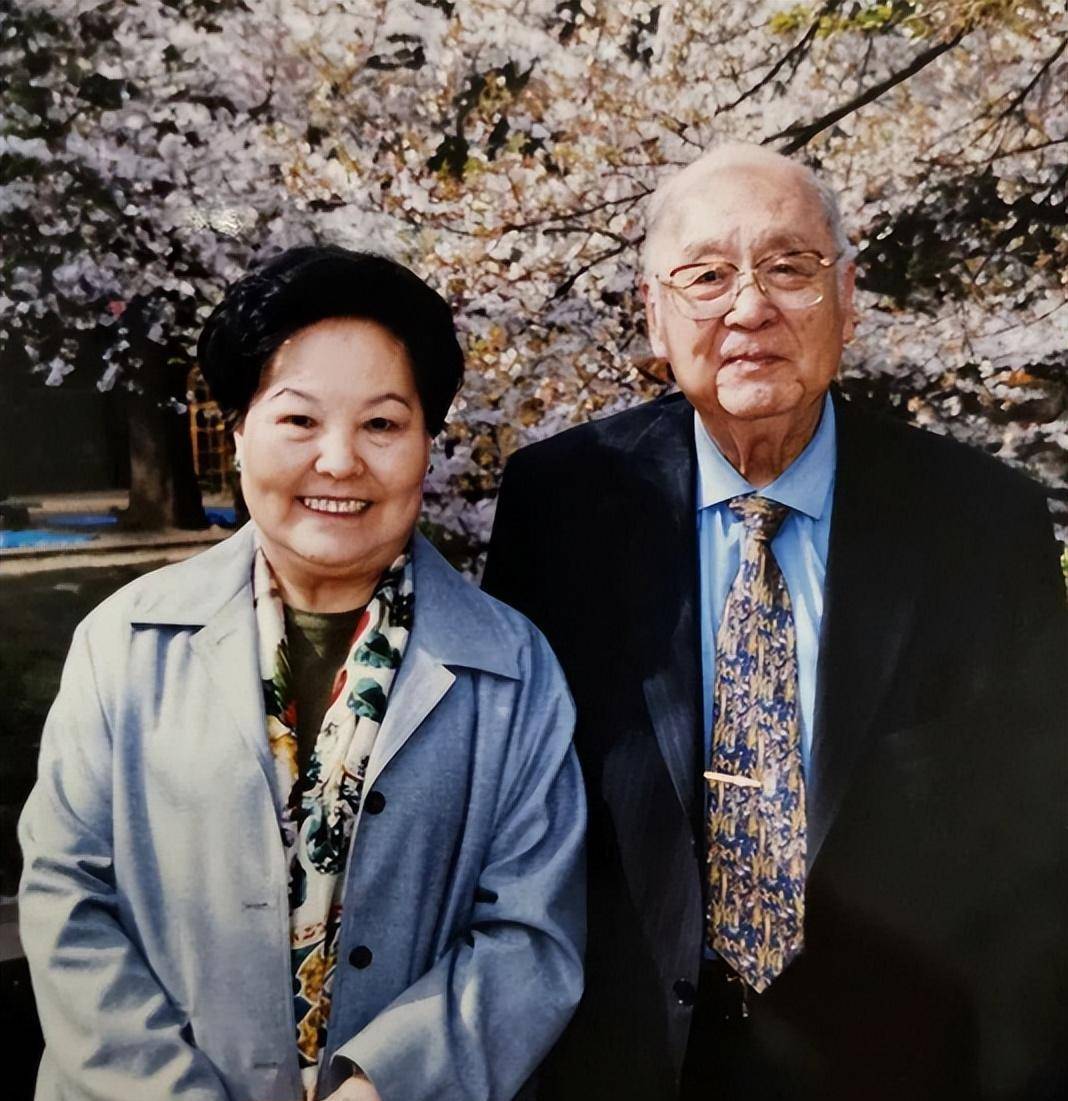 他出任天津副市长时功勋卓著,后来官至副国级,妹夫是正国级干部_王光