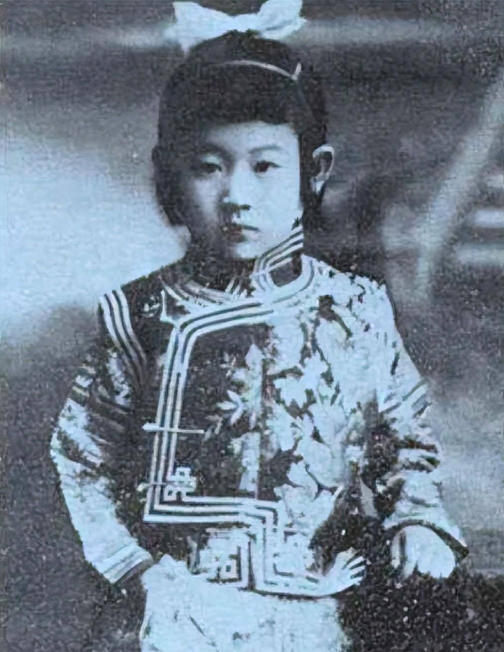 晚清最后的格格金默玉,一直活到2014年,临终时说出了家族丑闻_生活