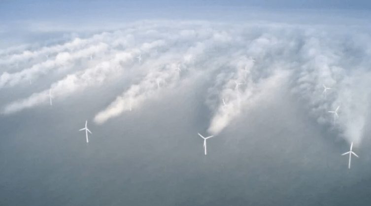 发展,风电场"尾流"(涡轮机产生的顺风干扰)之间的相互作用将明显增加