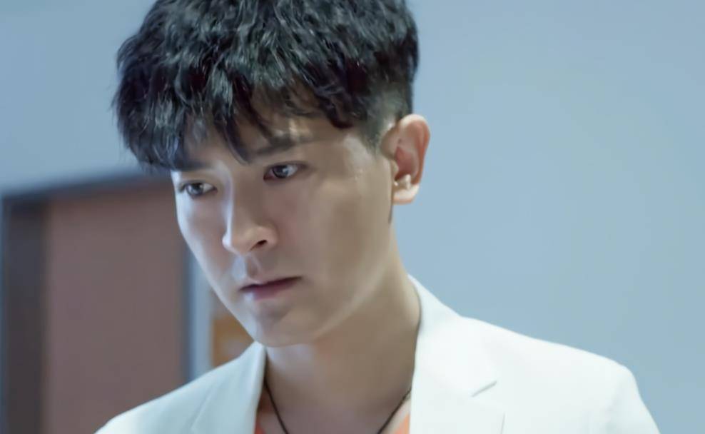 演员杨铮:14岁演贾里出道,戏红人不红,与影后结婚10年恩爱如初_表演