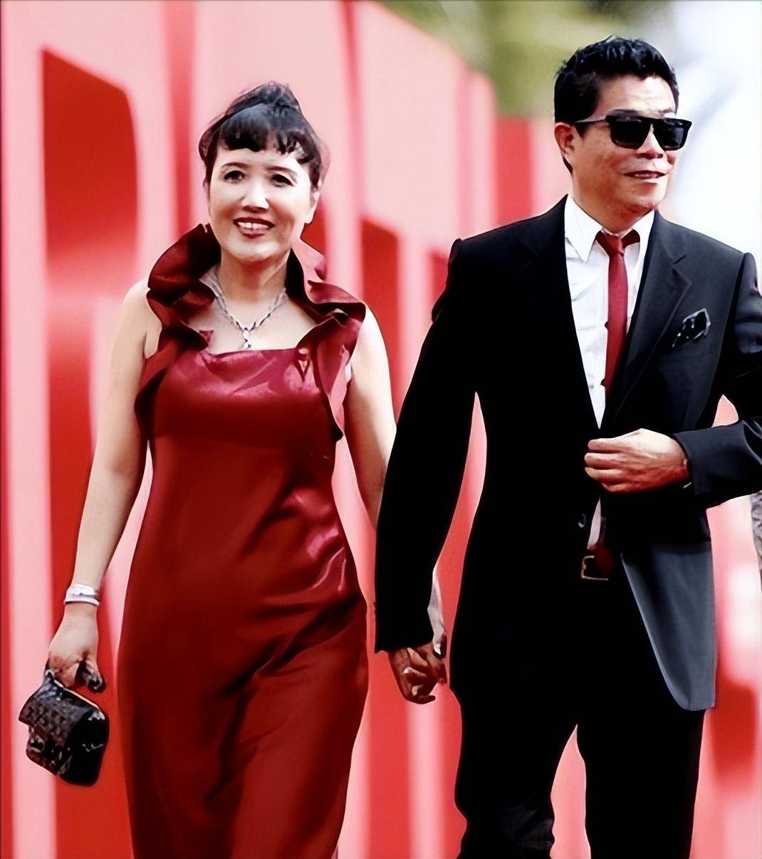 "大花"李冰冰:强吻陈坤和朱孝天玩通宵,拉赵丽颖入伙被袁立炮轰_王中