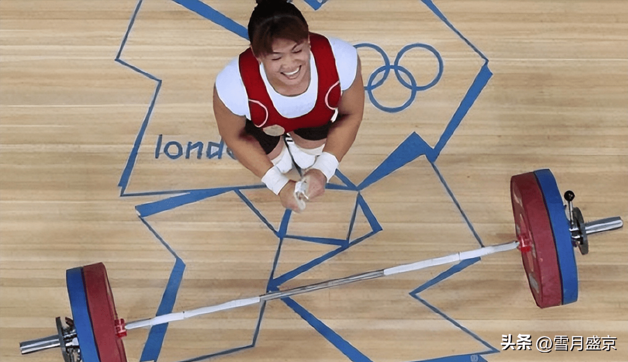 举重运动员姚莉:政府派我出国留学,我却趁机改了国籍,结果成了笑柄