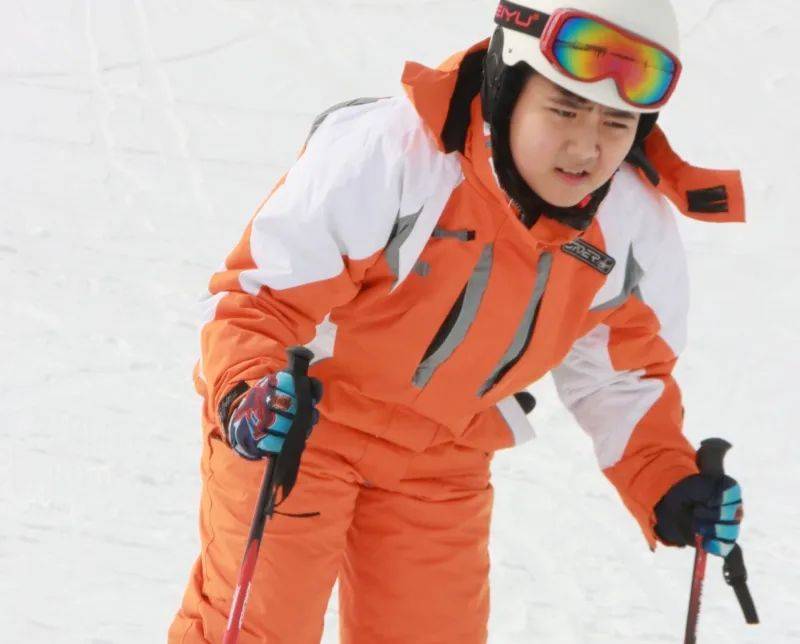 今年67岁的张双泉是洛浦县慕士塔格集团的一名退休职工,当天,他不仅