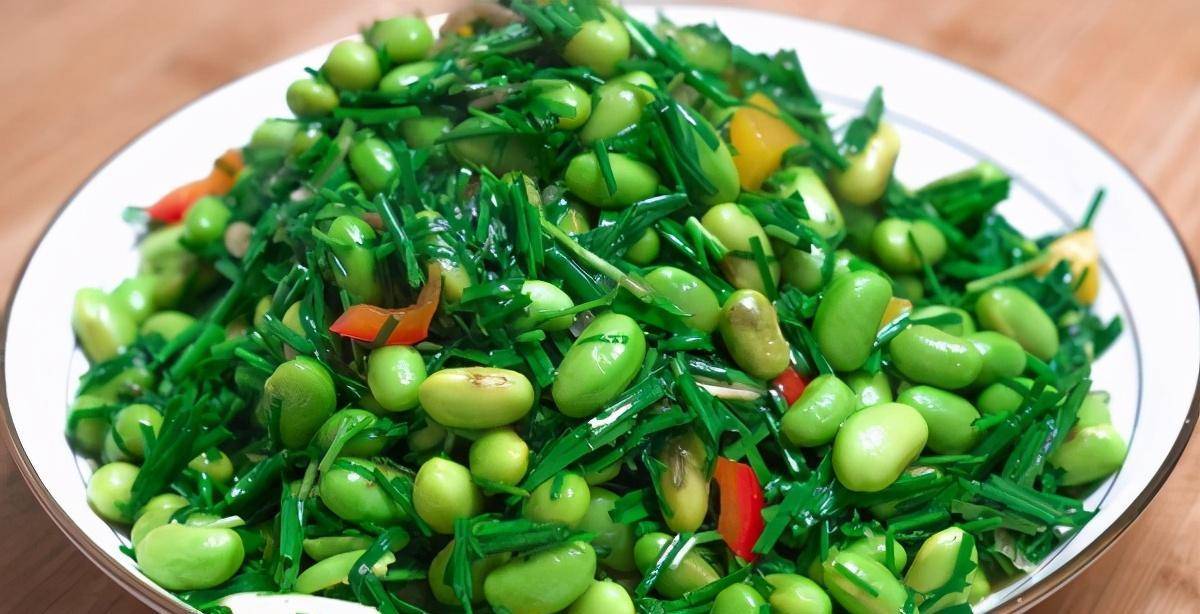 毛豆炒韭菜做法简单,清淡爽口,好吃不油腻.1.