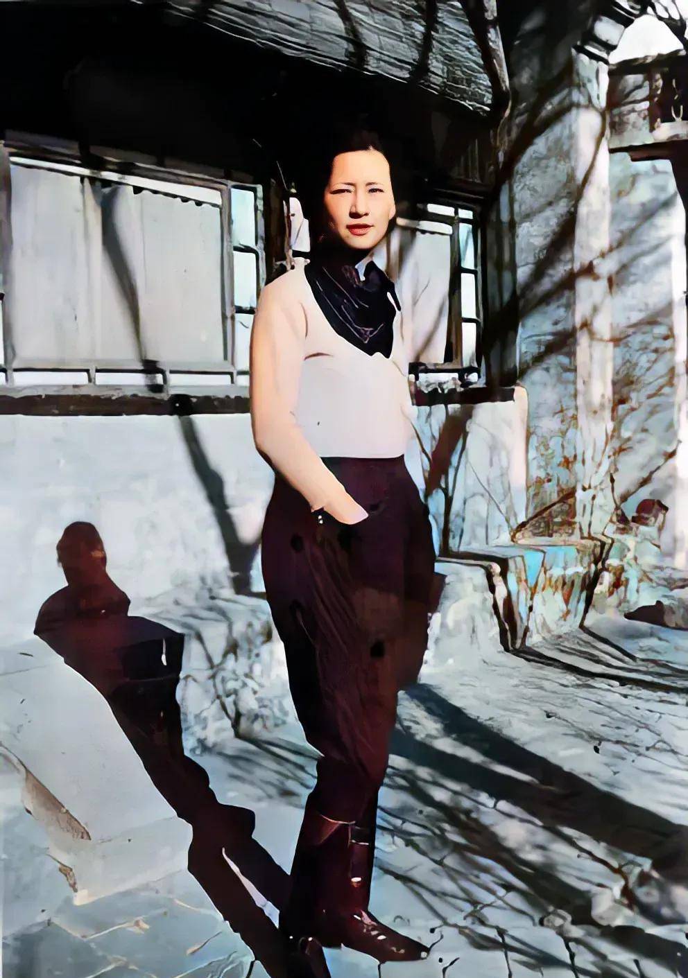 民国才女林徽因绝美彩色照片_中国_徐志摩_梁思成