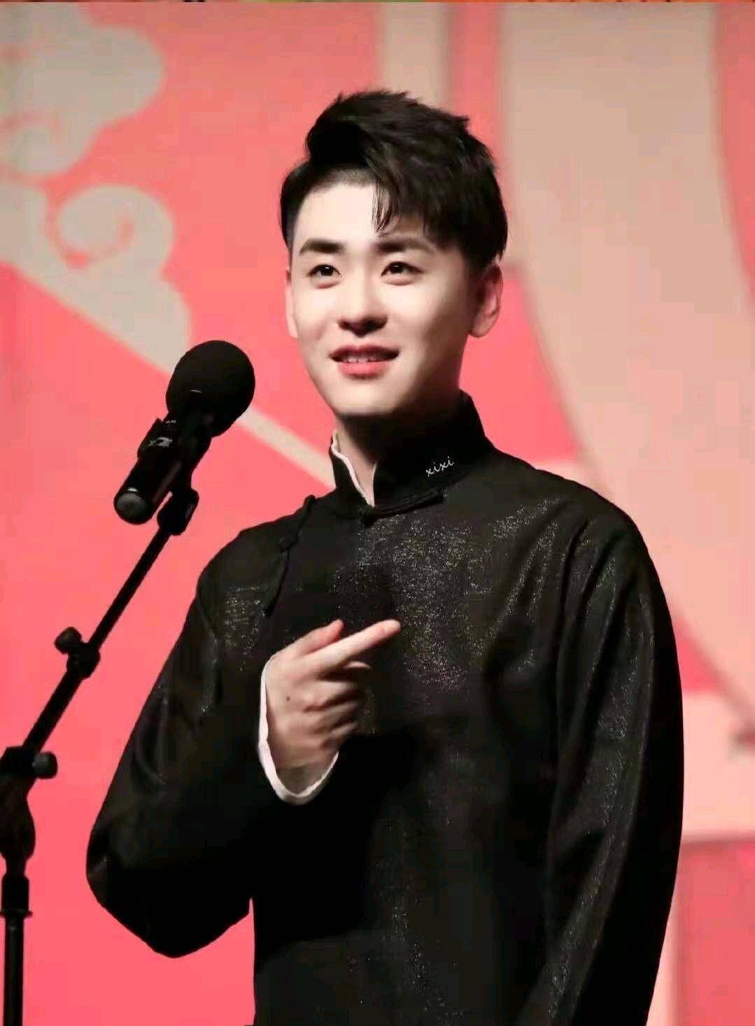 张云雷先生天津演出之为什么演《对春联》?_传统_杨九郎_师父