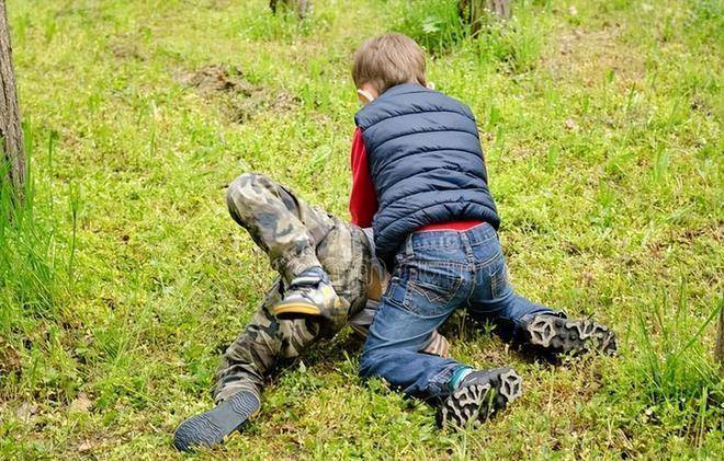 故事:听说我家老房子有一百万拆迁款,大伯母来硬抢_父亲_大娘_县城