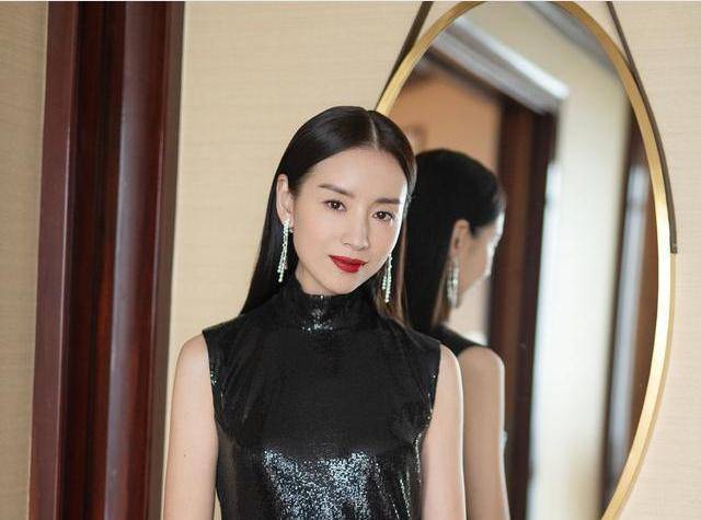 白莲花董洁的爱情有多丰富?