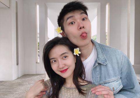 29岁许龄月晒合照官宣恋情!