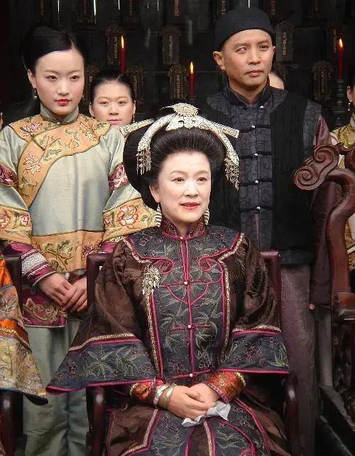 宅斗剧大家族的勾心斗角,女主人生堪比景甜,是白莲花还是战斗渣_姨