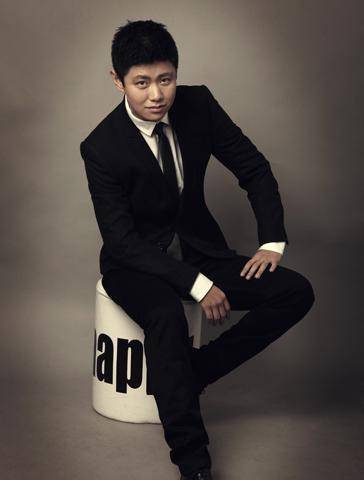 一部戏用了八个替身,剧组为他停工半年,却无人敢说他耍大牌_赵荀_表演