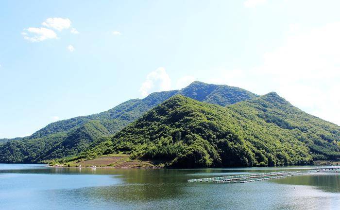 赵本山拍摄电影《男妇女主任》的景地 宽甸青山湖挥洒着满乡浓情