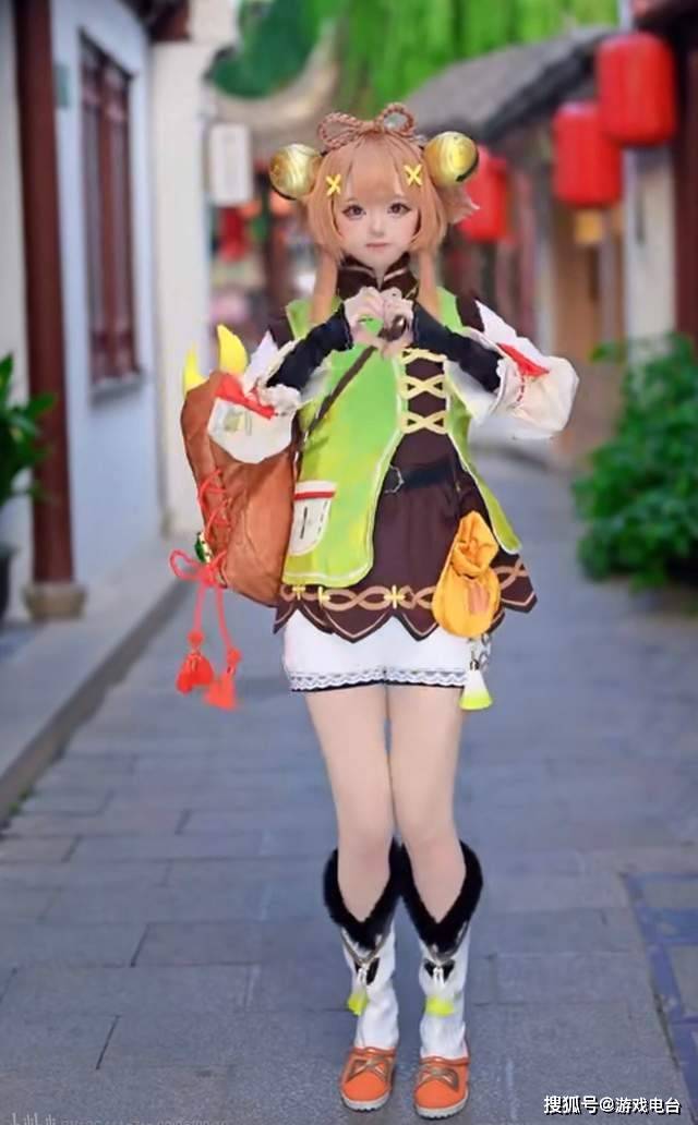 胡桃摇之后又来瑶瑶摇妹子cos原神瑶瑶魔性舞蹈太洗脑