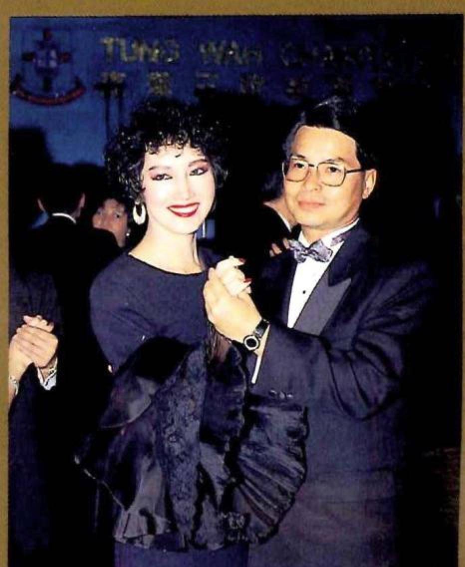 下嫁平民初恋49年恩爱如初_谢雪心_粤剧_发展