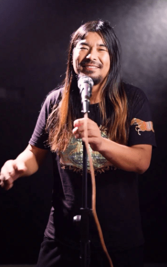 在2013年的时候,参加《中国梦之声》,这是面筋哥首次亮相,当时的面筋