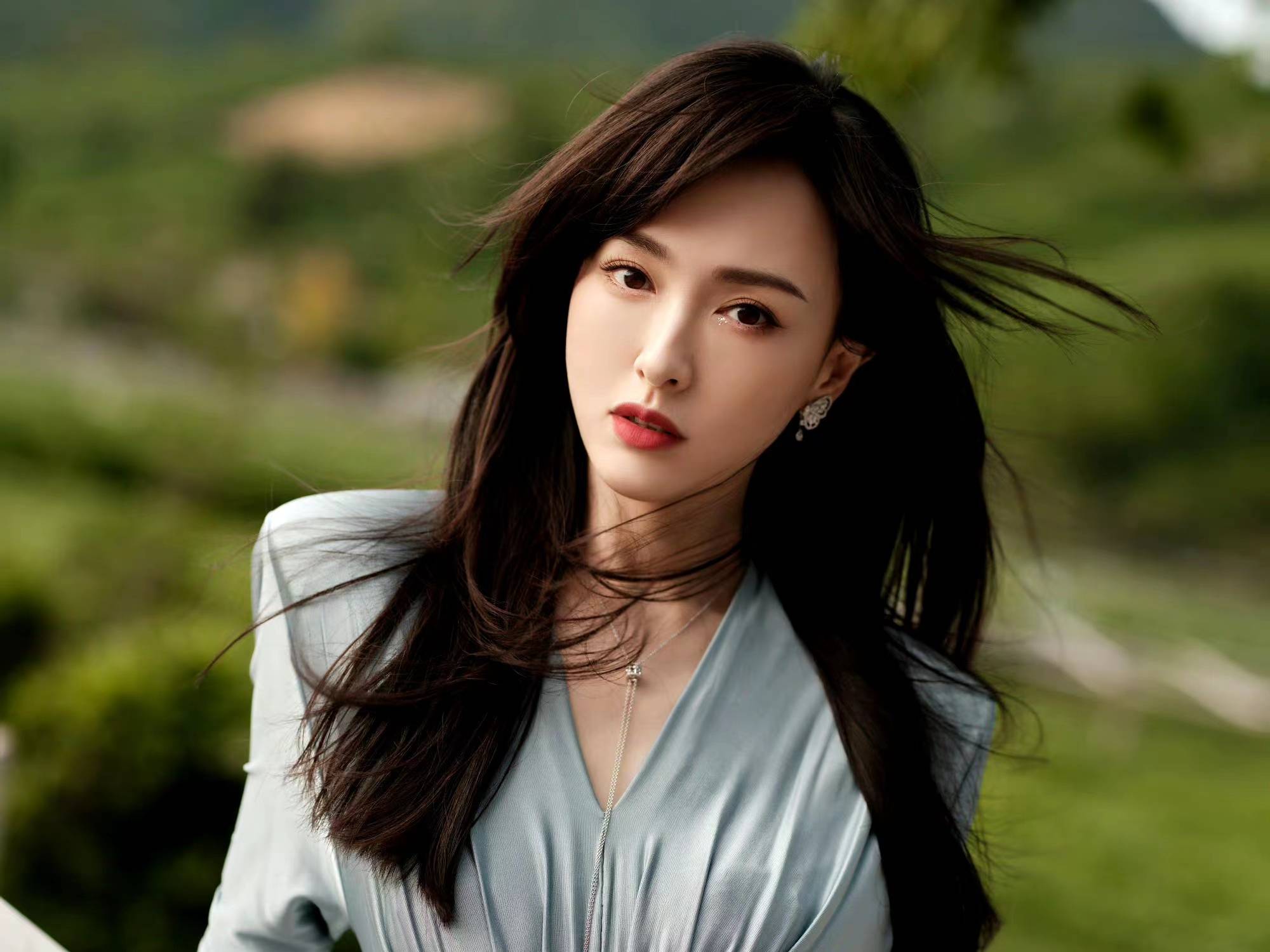 黑历史被扒,网传她靠傍金主上位,工作室发声明澄清_网友_合作_曾志伟