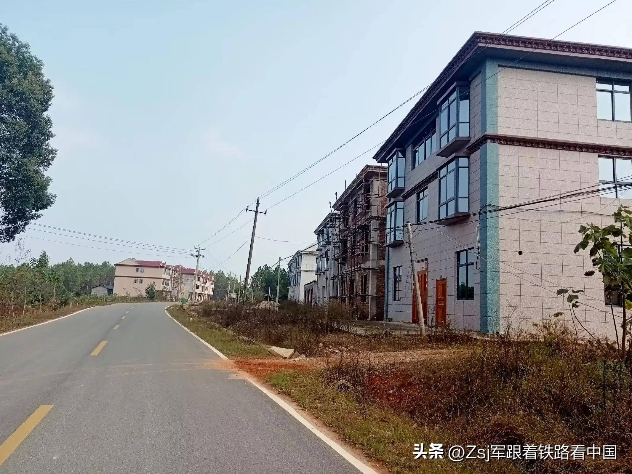 江西农村确实建设的不错,但离真正群体性富裕还有很长路要走