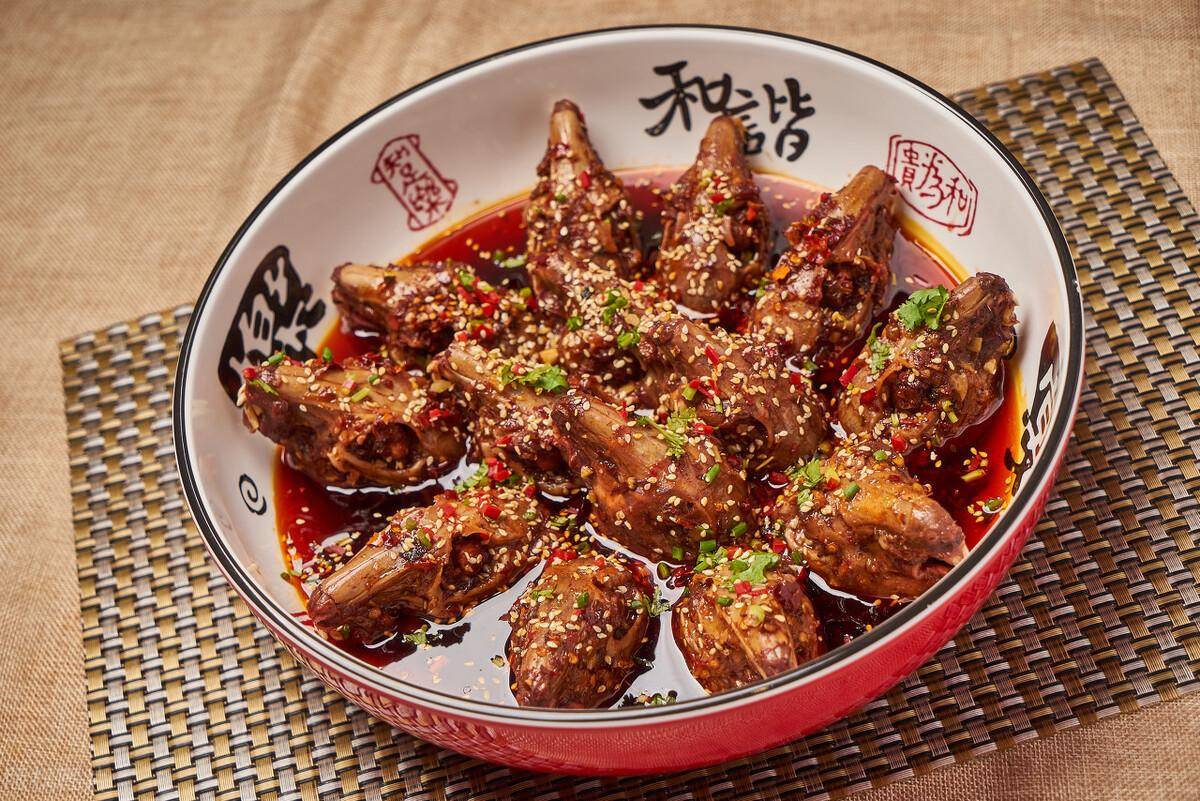 自贡美食攻略:兔子的n种吃法,馋坏全网的美食你尝过几道?