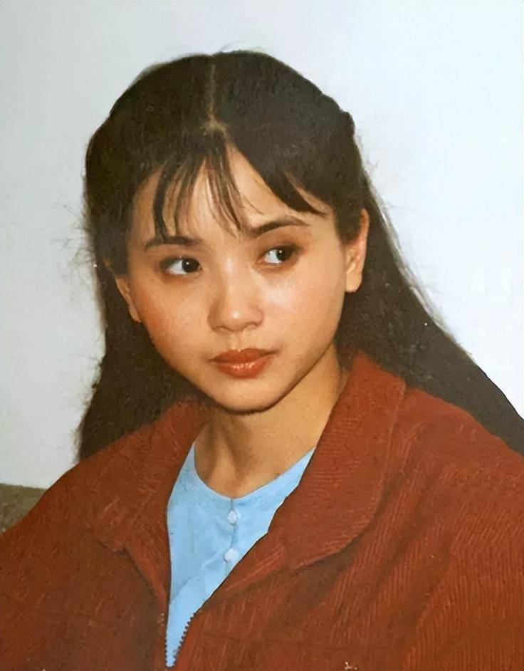 陶慧敏:惊艳众人的小白菜,出了名的难追,却稀里糊涂嫁了王设忠_越剧