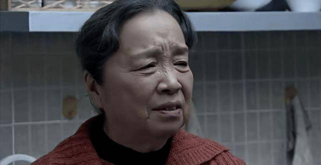 李亚平是个好人,胡丽娟一句话透露了她婚姻失败,下场凄凉的原因_父母