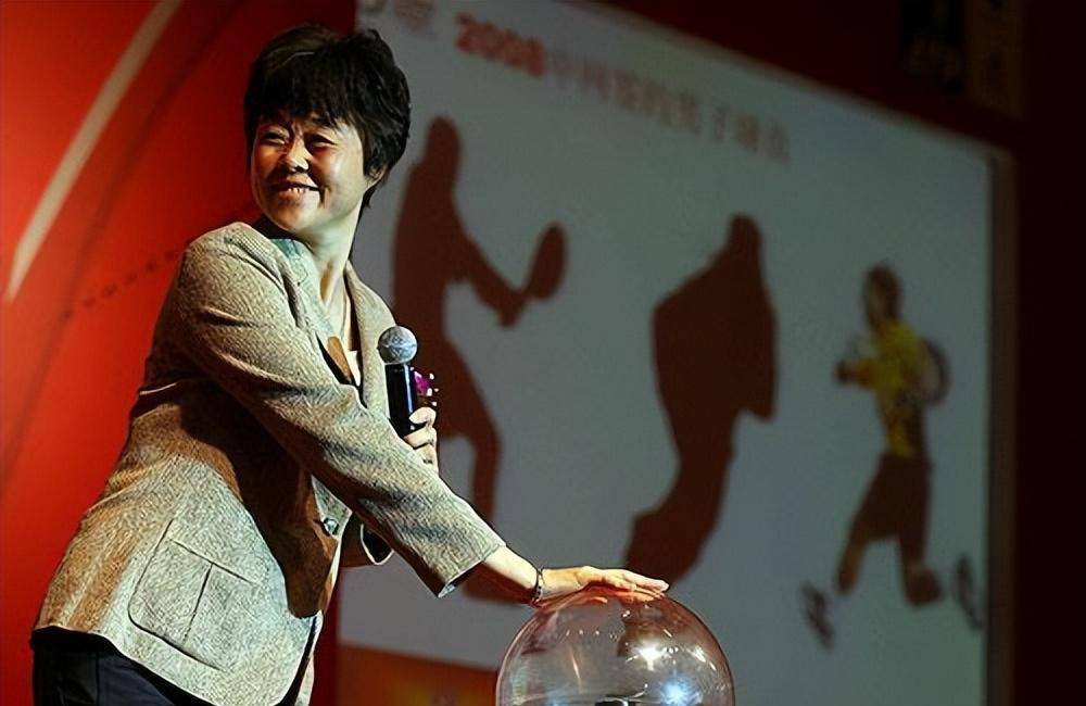 67岁前女排大将孙晋芳:曾是郎平队长,今已患癌10余年靠换血续命_教练