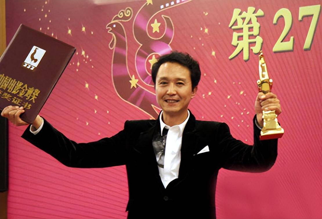 坎坷的吴刚：我没割双眼皮、没整容，老婆岳秀清是我的管家_妻子_父母_夫妻