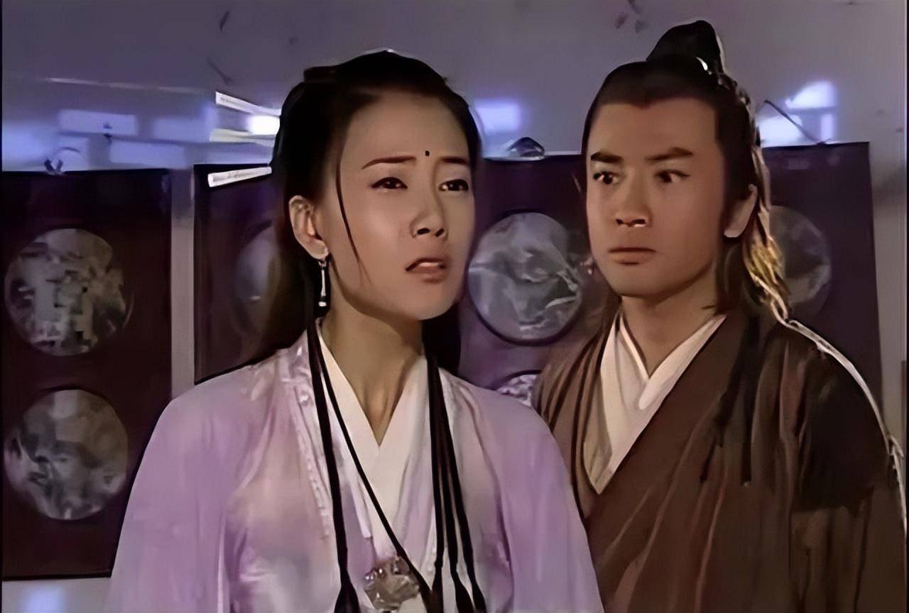 张无忌"放弃"周芷若,其实是因为殷素素临死前的告诫?_赵敏_峨眉_殷离