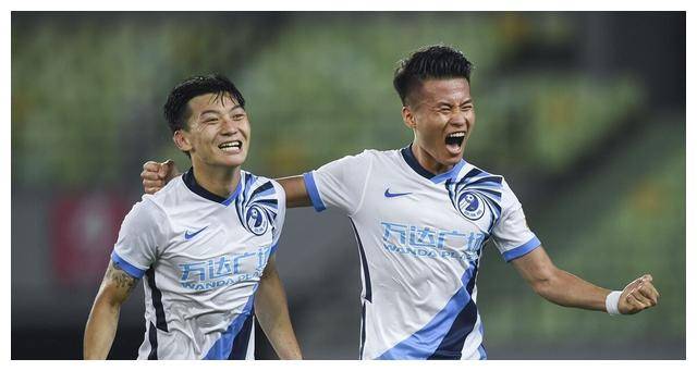 单欢欢终于走了,大连人4将出走, 谢晖成光杆司令 底线留住林良铭_赛季