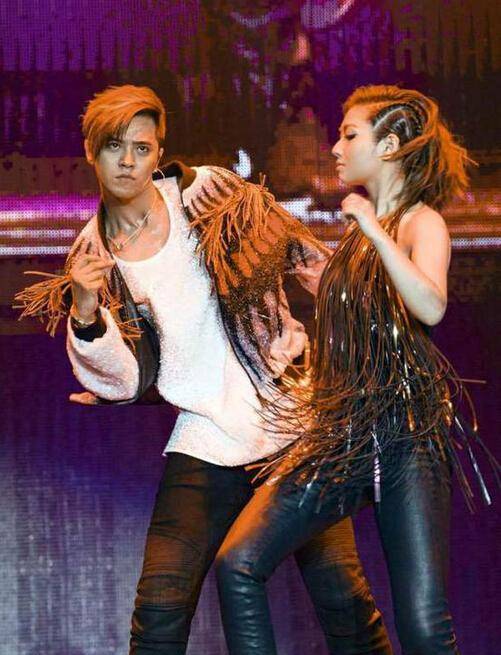 由此,罗志祥也多了几个称号"优秀时间管理者""马拉松长跑运动员""电臀