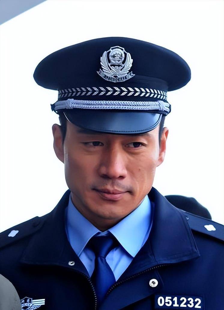 国内演警察的男演员图片