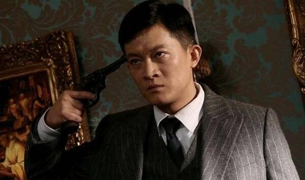 海波,杨志刚,陈数主演,一部包含传奇,谍战元素的精彩电视剧_虞小白