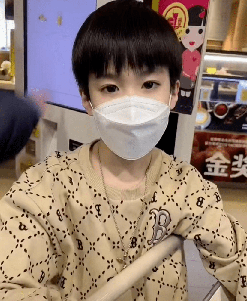 42岁迟帅儿子近照曝光!