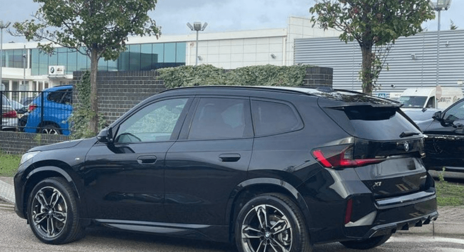 黑武士风格,全新宝马x1海外实车图,有颜值又有实力,酷似小号x3_搜狐