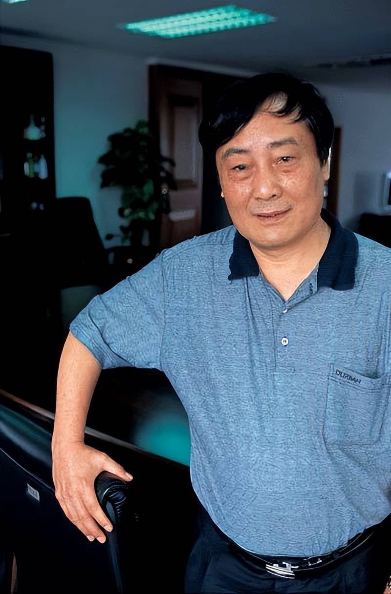 宗庆后为员工提供千套廉租房,希望年轻人多生育,女儿却至今单身