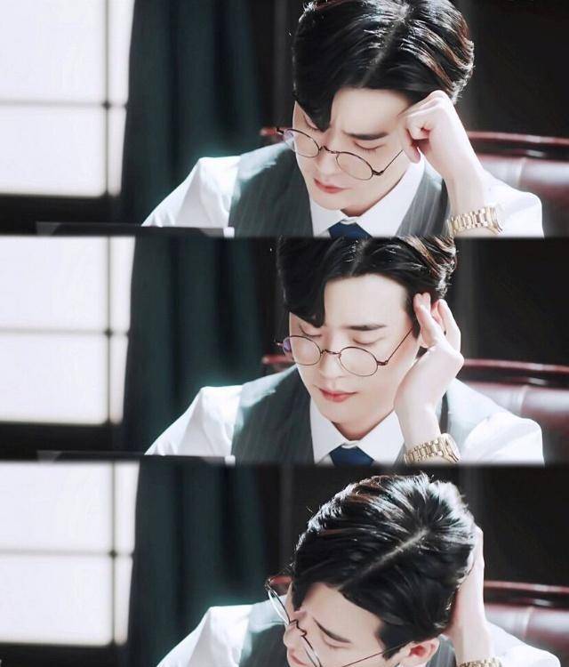 李钟硕首个恋爱剧《死之咏赞》迎来大结局,携手申惠善演绎婚外恋_爱情
