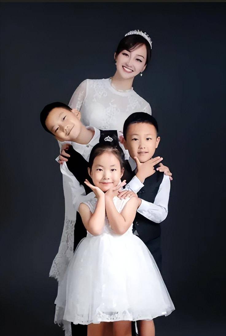 "谍战天王"于震:为一个举动后悔多年,再婚连生三胎储存幸福_辛月_柏霓