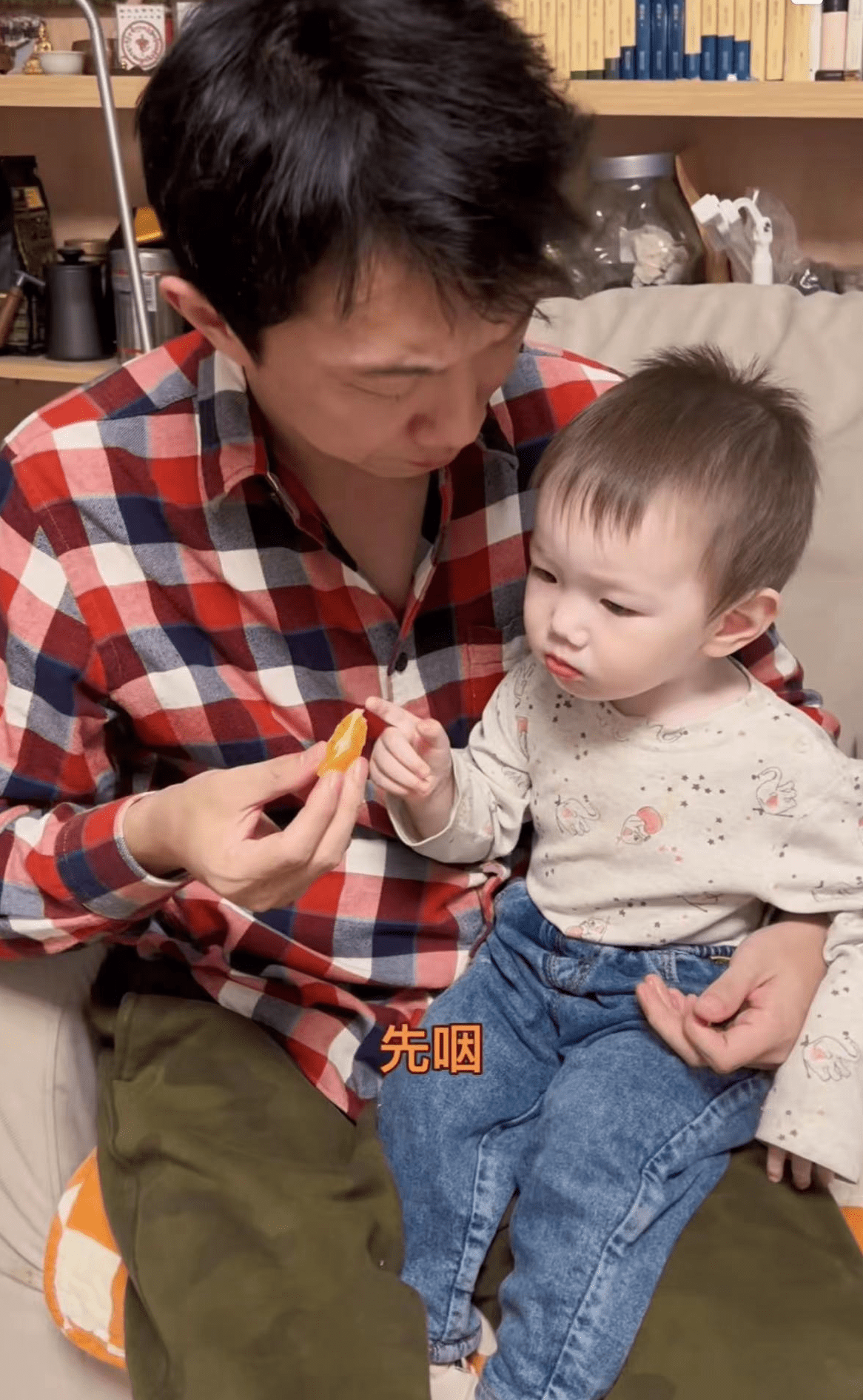 秀恩爱老婆肤白貌美,一双儿女似童模_宋家腾_网友_影视剧