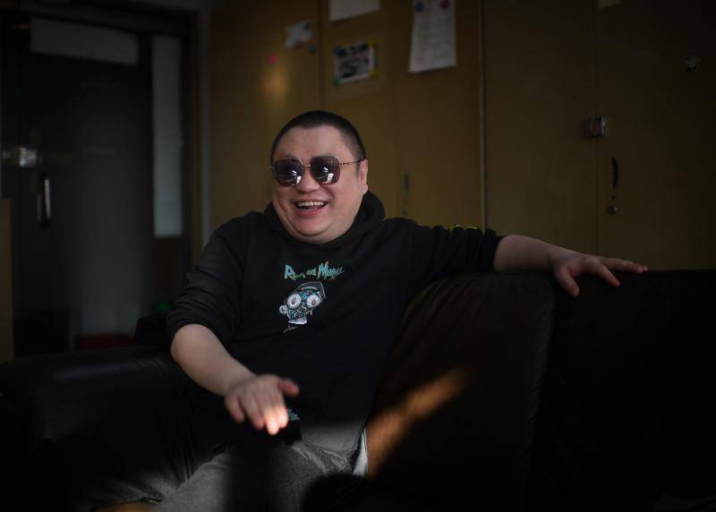 "金广发":喜剧,需要跳出"舒适圈"_金岩_演出_形式