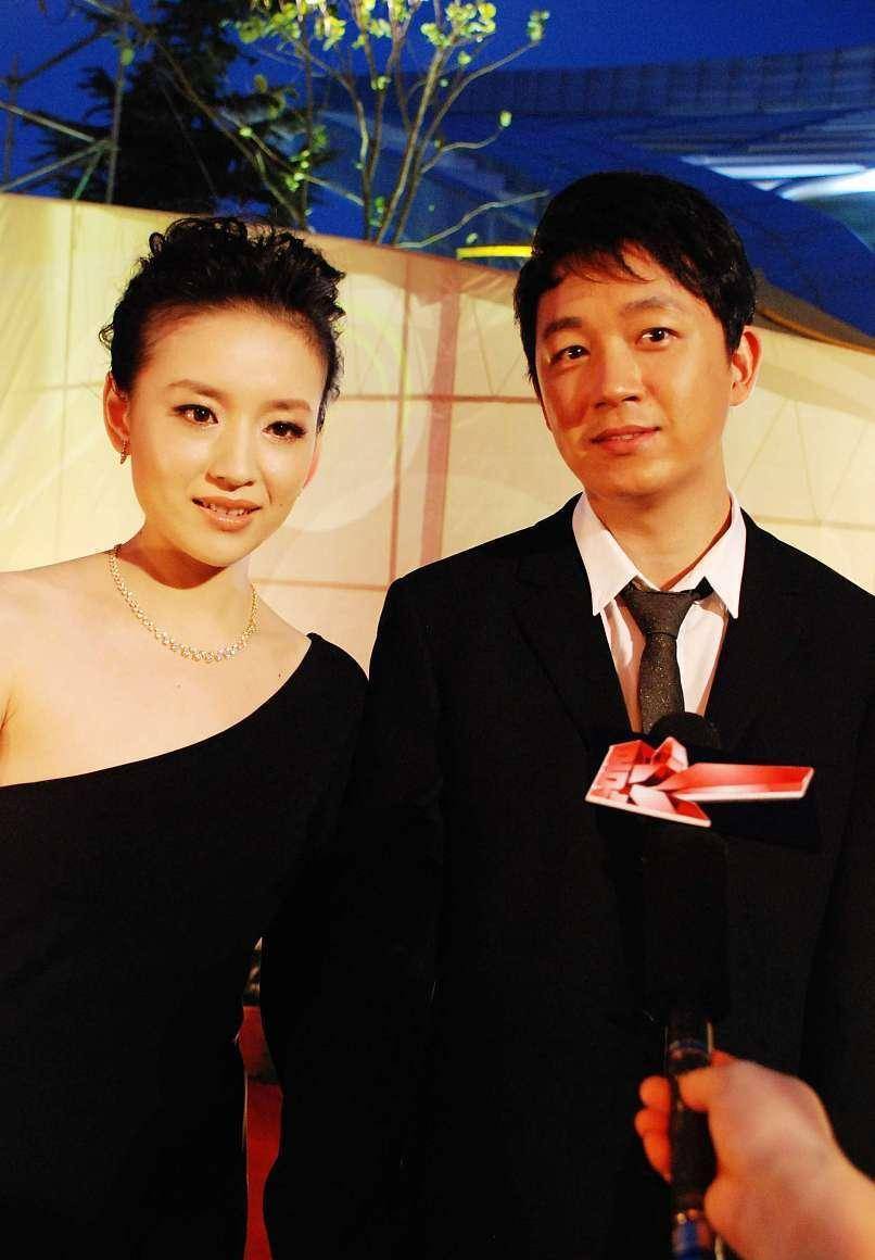 缘于董洁方披露的离婚原因居然是潘粤明"嗜赌成性",一时间潘粤明站在
