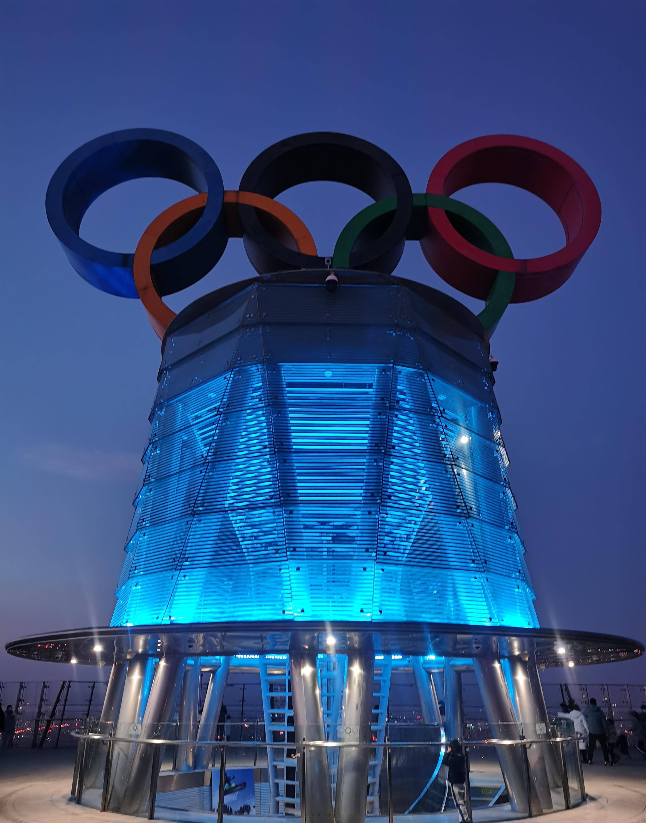 夜场登246米高奥林匹克钉子塔,鸟瞰黑白模式下美丽的北京城_奥运_高空