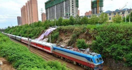 中国最“尴尬”的火车站，站名写错66年至今不改，游客表示不解！(图2)