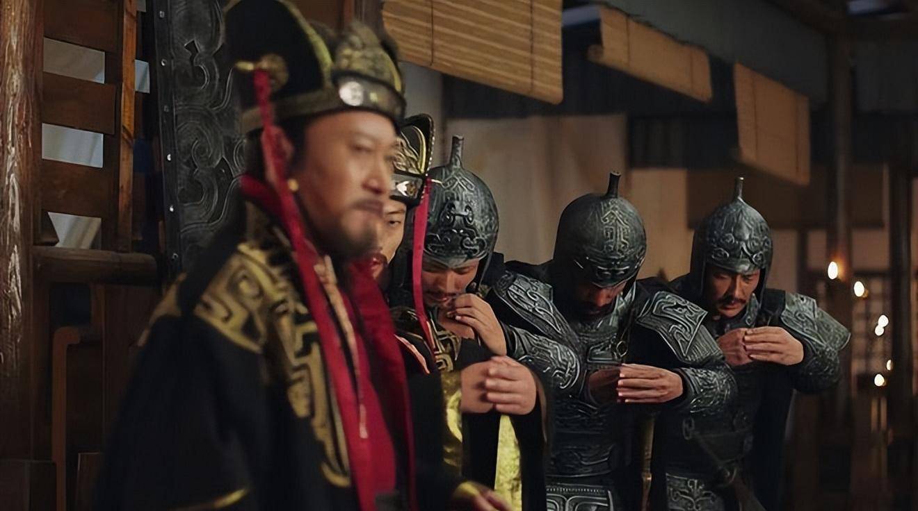 是夜,曹爽将司马懿弹劾他的奏章呈到曹芳面前,请求皇帝下旨罢免自己的