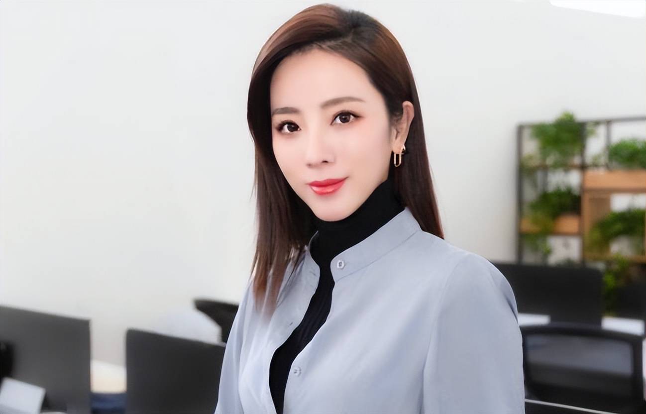 央视更新主持人名单!