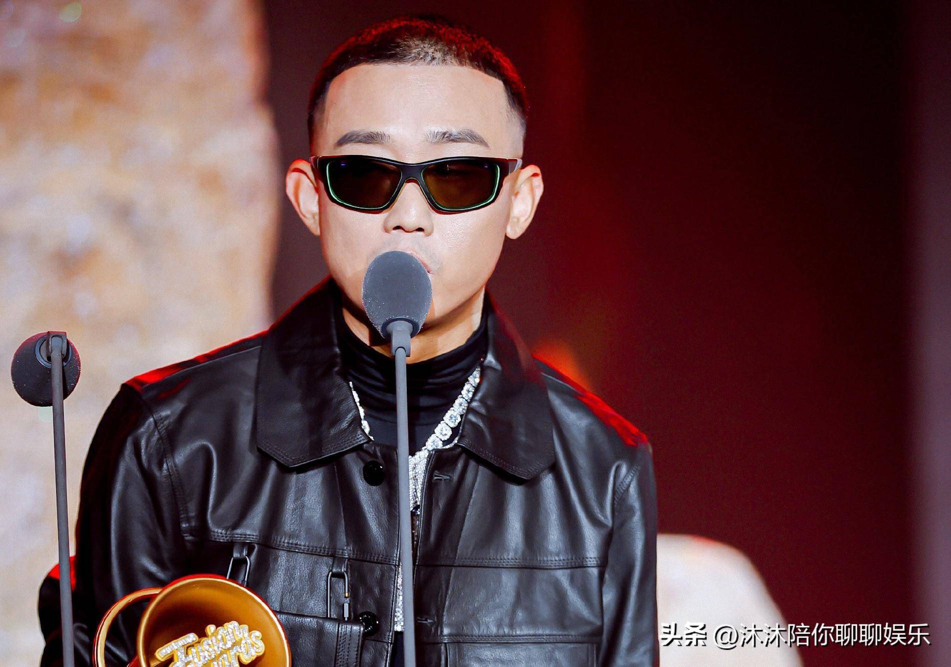 gai世界巡演山岚炸场,再度嘲讽贝贝!_说唱_首歌_歌词