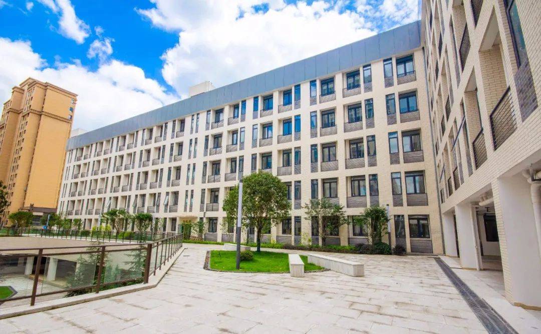 2023杨帆起飞,东川中学航空试验班招生简章:青春无悔,追梦蓝天_重庆市