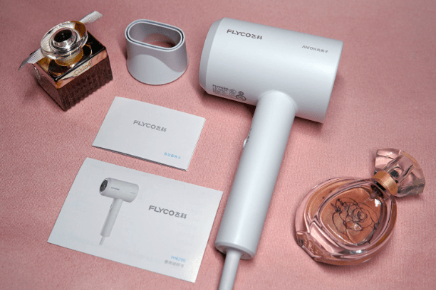 开学季需要准备什么数码好物？盘点几款实用性高的宿舍好物