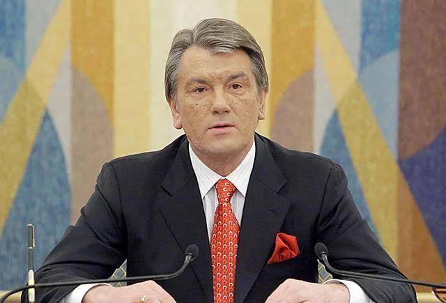 2005年,尤先科如愿当选总统,打开了乌克兰政权腐败的大门_季莫申科