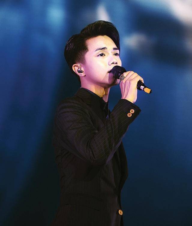 林子祥因为太喜欢张敬轩,特意写了首歌给他,收到歌的张敬轩懵了