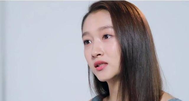 关晓彤自曝20岁被说哭,网友:太心疼了_恋情_流言蜚语_成为了